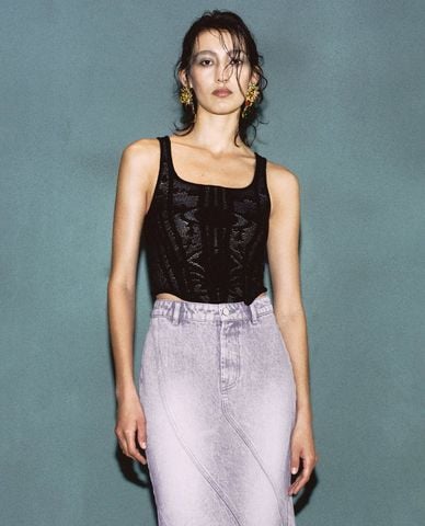  URBAN REVIVO - Áo sát nách nữ cổ vuông hiện đại 