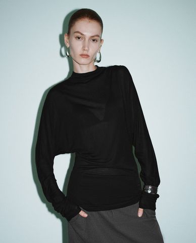  URBAN REVIVO - Áo kiểu nữ cổ lọ tay dài xuyên thấu gợi cảm 