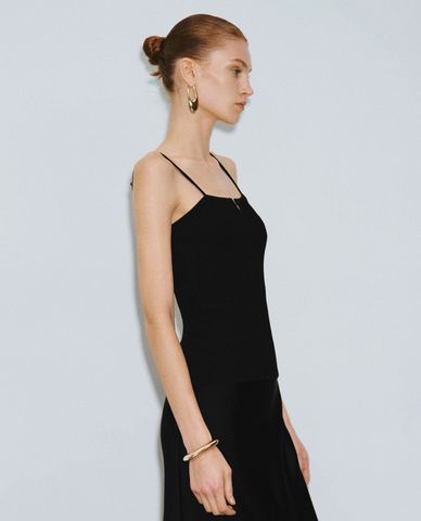  URBAN REVIVO - Áo hai dây nữ dệt kim phom ôm thời trang 