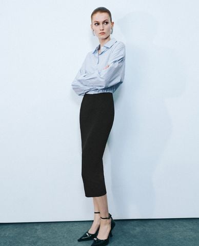  URBAN REVIVO - Đầm sơ mi dệt kim phom midi 2 In 1 