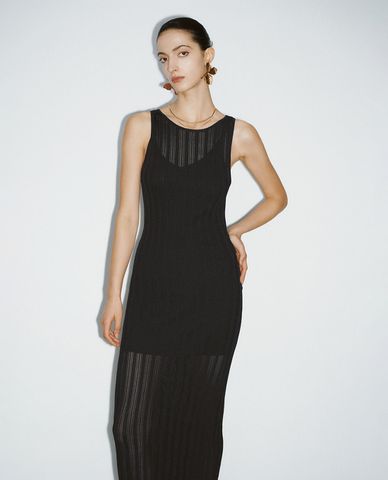  URBAN REVIVO - Đầm dệt kim sát nách phom midi Boat Neck 