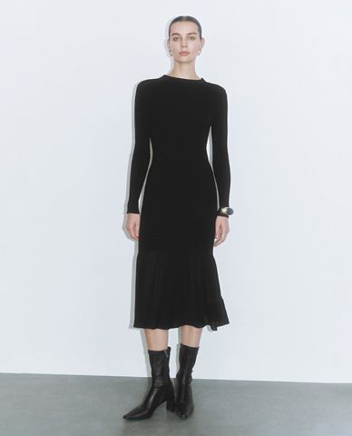  URBAN REVIVO - Đầm dệt kim midi tay dài phom ôm 