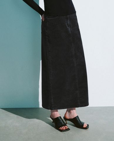  URBAN REVIVO - Chân váy denim midi thanh lịch 