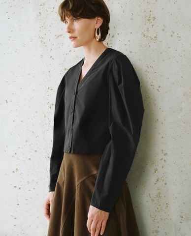  URBAN REVIVO - Áo sơ mi nữ cổ V thanh lịch 