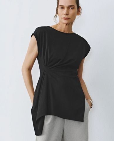  URBAN REVIVO - Áo nữ kiểu xoắn eo hiện đại 