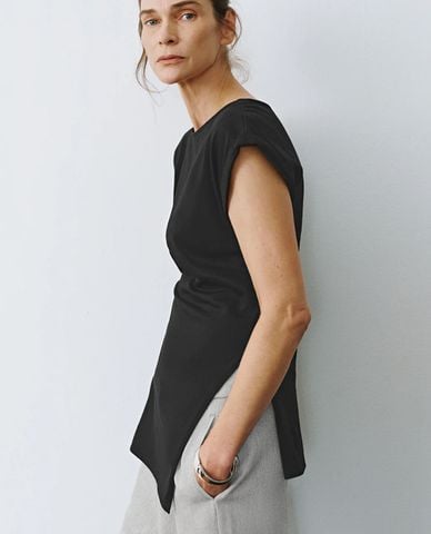  URBAN REVIVO - Áo nữ kiểu xoắn eo hiện đại 