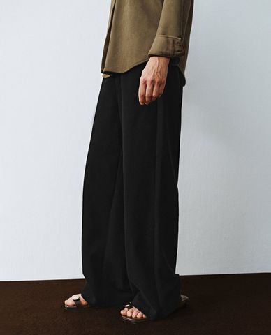  URBAN REVIVO - Quần nữ ống rộng lưng thun trẻ trung Elastic 