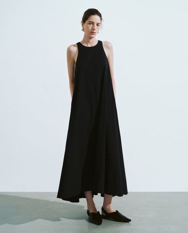  URBAN REVIVO - Đầm sát nách cổ tròn phom suông A-Line 