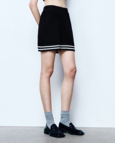  URBAN REVIVO - Chân váy dệt kim phom mini thời thượng 