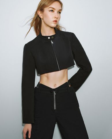  URBAN REVIVO - Áo khoác croptop tay dài phối zip 