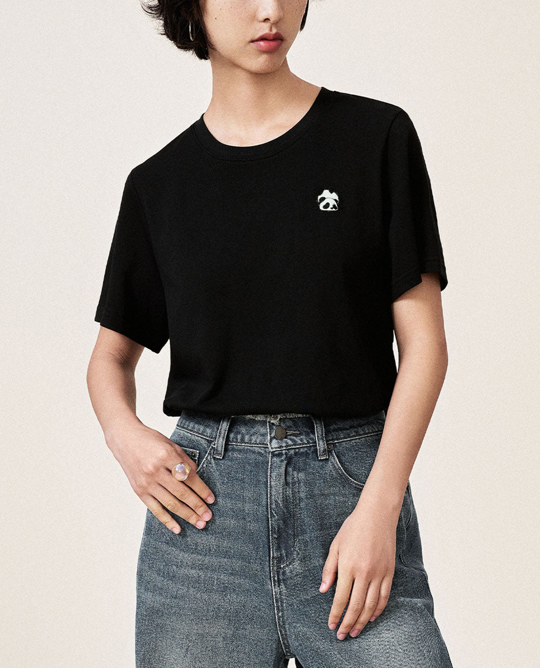 URBAN REVIVO - Áo thun nữ cổ tròn tay ngắn Printed Straight