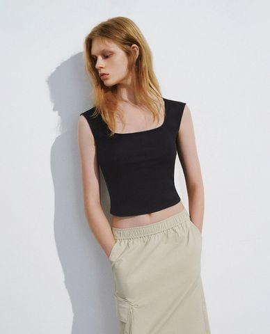  URBAN REVIVO - Áo sát nách nữ cổ vuông hiện đại 