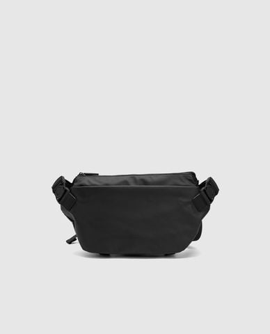  URBAN REVIVO - Túi đeo chéo nam phom chữ nhật cá tính 