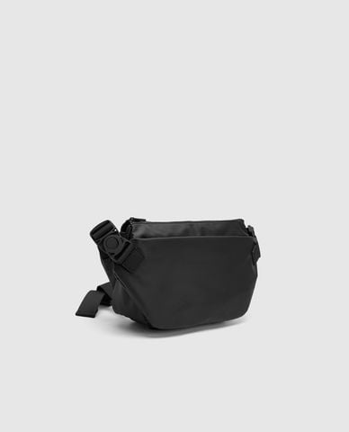  URBAN REVIVO - Túi đeo chéo nam phom chữ nhật cá tính 