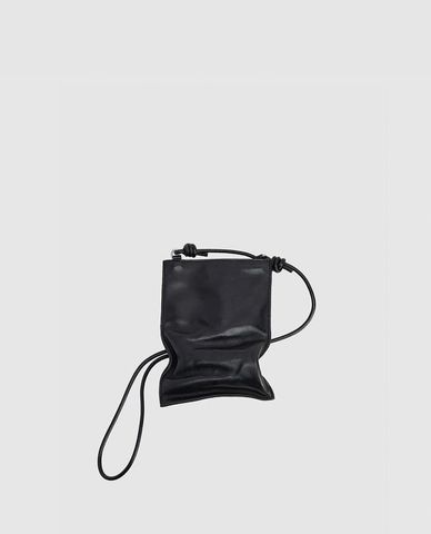  URBAN REVIVO - Túi đeo chéo nam phom chữ nhật cách điệu 