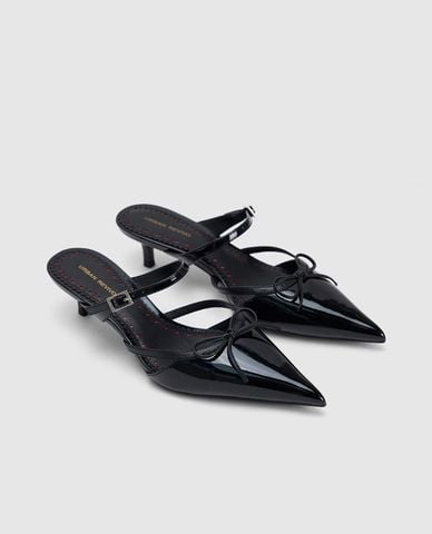  URBAN REVIVO - Giày mules cao gót nữ mũi nhọn đính nơ 