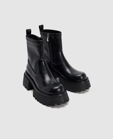  URBAN REVIVO - Giày boots nữ đế cao mũi tròn cá tính Chunky 
