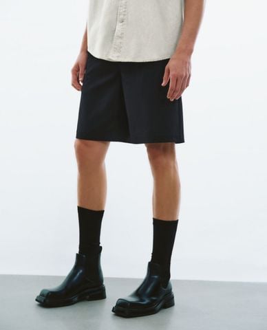  URBAN REVIVO - Quần short nam ngang gối trẻ trung Loose 