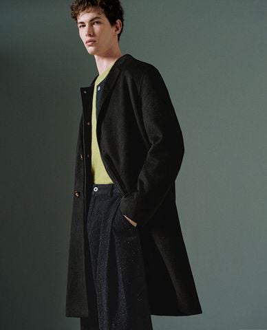  URBAN REVIVO - Áo khoác nam một hàng nút dáng dài Loose Midi 