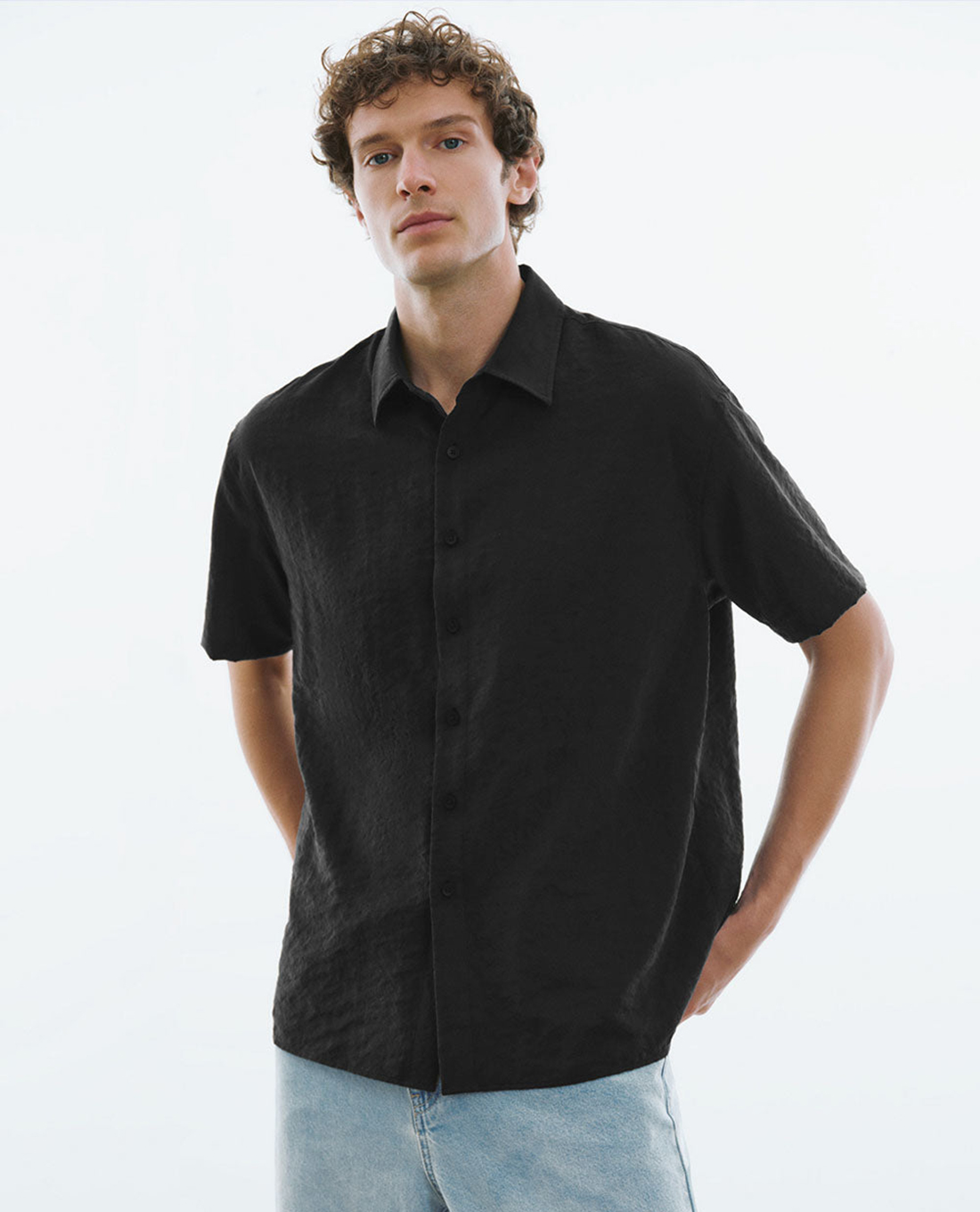 URBAN REVIVO - Áo sơ mi nam cổ bẻ tay ngắn Textured