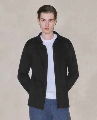  URBAN REVIVO - Áo sơ mi nam cổ bẻ tay dài hiện đại 