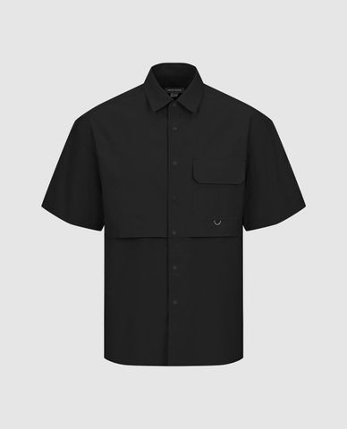  URBAN REVIVO - Áo sơ mi nam cổ bẻ tay ngắn phối túi 