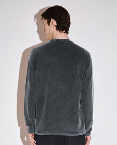  URBAN REVIVO - Áo thun nam cổ tròn tay dài trẻ trung 