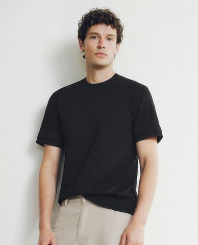  URBAN REVIVO - Áo thun nam cổ tròn tay ngắn hiện đại 