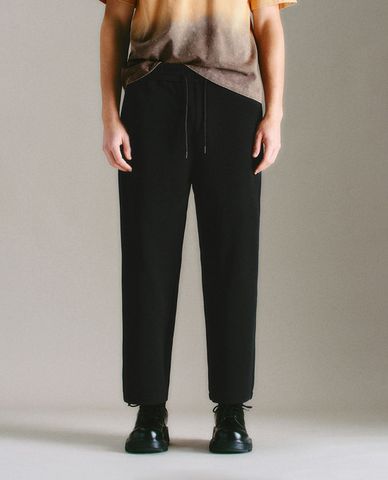  URBAN REVIVO - Quần nam ống rộng phối lưng thun 