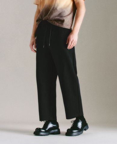  URBAN REVIVO - Quần nam ống rộng phối lưng thun 