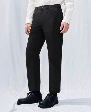  URBAN REVIVO - Quần nam ống đứng thanh lịch Carrot Fit 