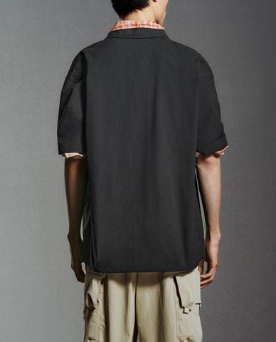  URBAN REVIVO - Áo sơ mi cổ bẻ tay dài Loose 