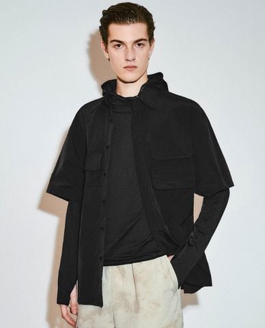  URBAN REVIVO - Áo sơ mi nam cổ bẻ tay ngắn 