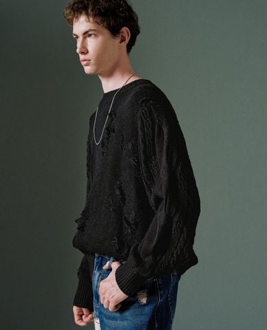  URBAN REVIVO - Áo dệt kim nam cổ tròn tay dài Loose 