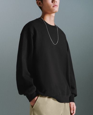  URBAN REVIVO - Áo sweatshirt nam cổ tròn tay dài phom suông 