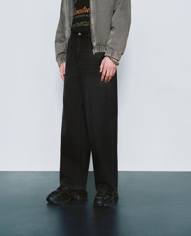  URBAN REVIVO - Quần jeans nam ống rộng thời thượng 