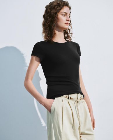  URBAN REVIVO - Áo thun nữ cổ tròn tay ngắn 