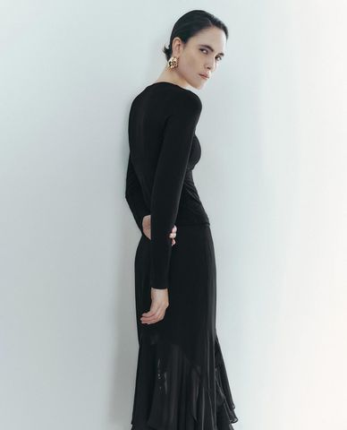  URBAN REVIVO - Áo kiểu nữ cổ V tay dài thanh lịch 