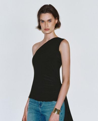  URBAN REVIVO - Áo trễ vai nữ phom ôm hiện đại 