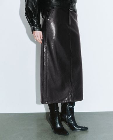  URBAN REVIVO - Chân váy phom suông midi lưng cao Leather 
