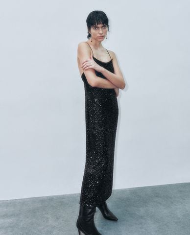  URBAN REVIVO - Đầm hai dây midi phom ôm 