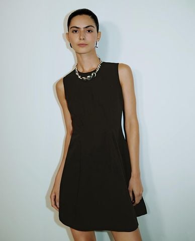  URBAN REVIVO - Đầm sát nách mini A Line 