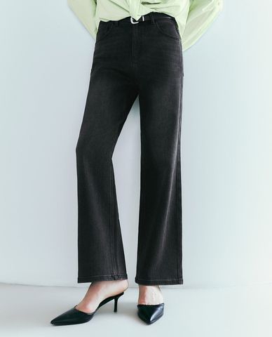  URBAN REVIVO - Quần jeans nữ ống rộng phối thắt lưng 