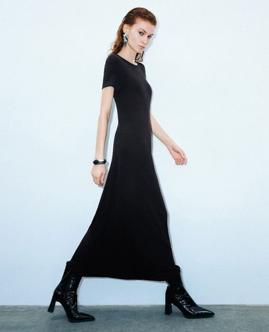  URBAN REVIVO - Đầm midi cổ tròn dáng suông thanh lịch 