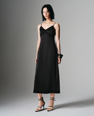  URBAN REVIVO - Đầm hai dây midi phối ren A Line 