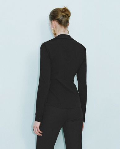  URBAN REVIVO - Áo sơ mi nữ cổ bẻ tay dài thanh lịch 