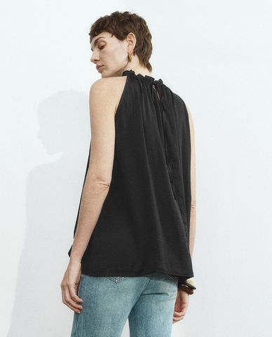  URBAN REVIVO - Áo kiểu nữ xếp nếp hiện đại 