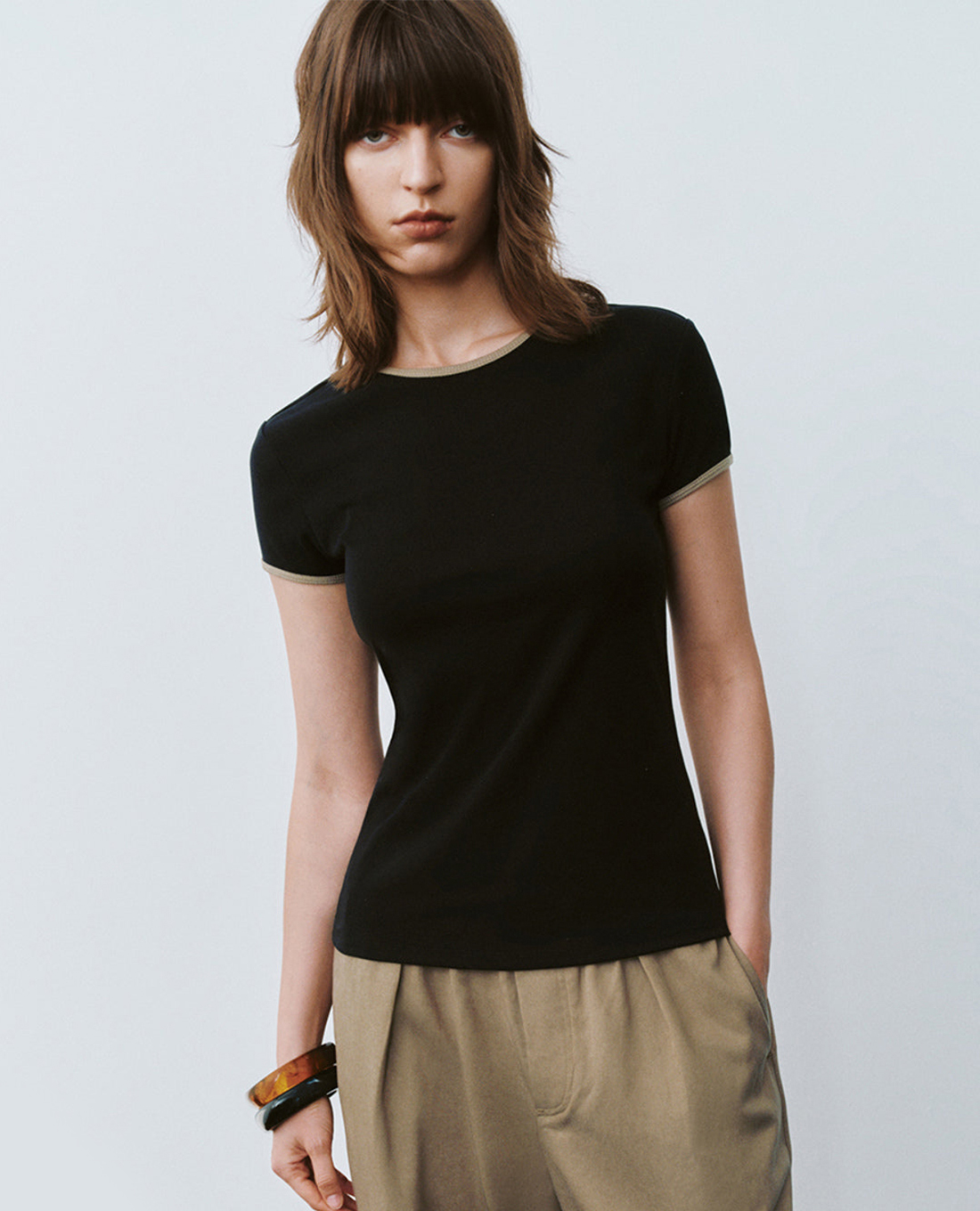 URBAN REVIVO - Áo thun nữ cổ tròn tay ngắn Skinny