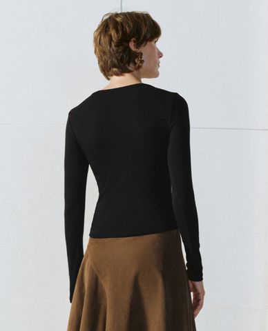  URBAN REVIVO - Áo khoác cardigan nữ cổ tròn tay dài phối nút 