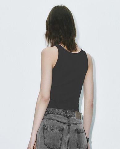  URBAN REVIVO - Áo sát nách nữ cổ vuông phom ôm 